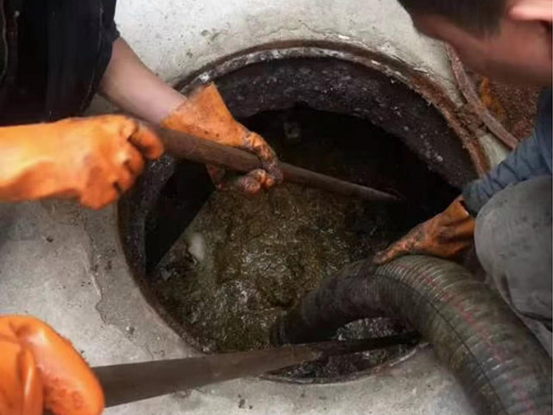 广德清理化粪池时如何避免沼气的危害?